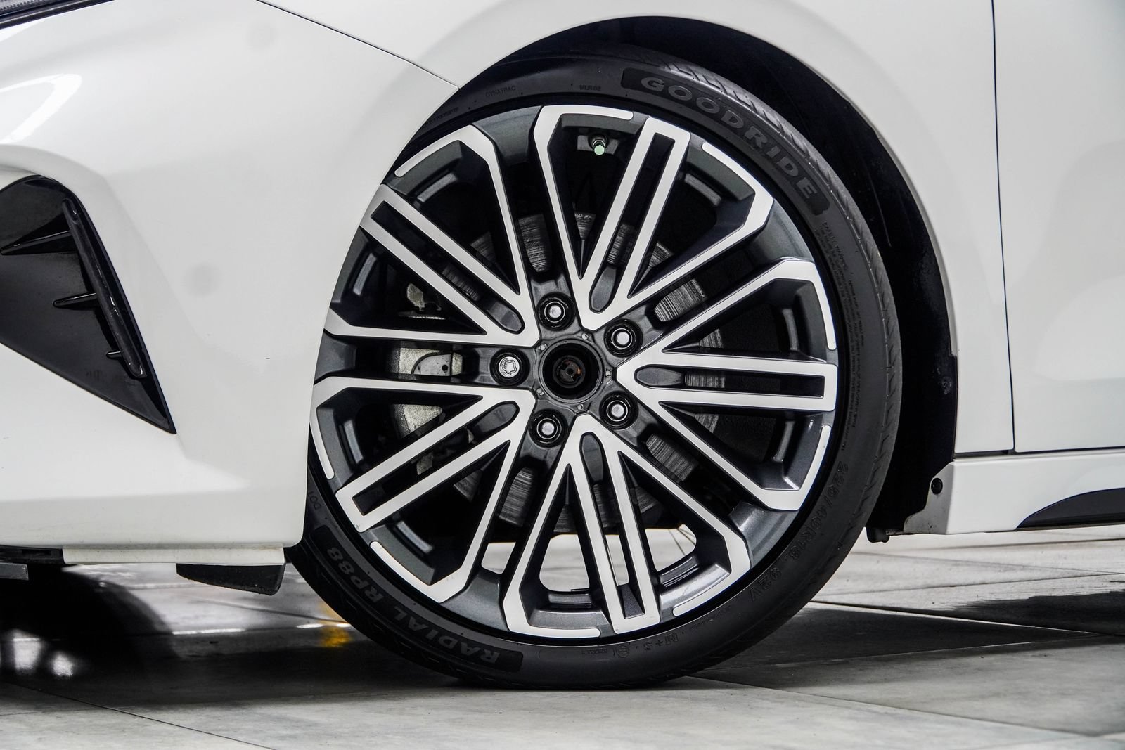 Used 2024 Kia Forte GT FWD image 7