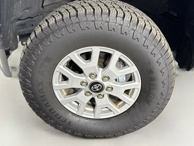Certified 2024 Toyota Tacoma SR5 image 4
