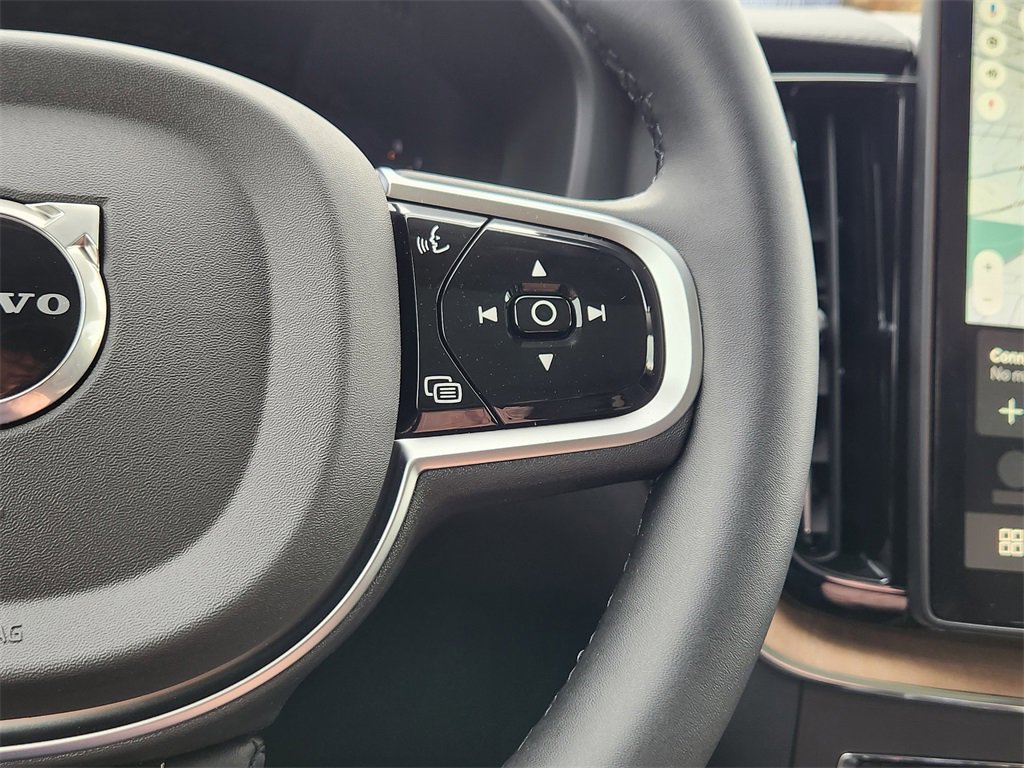 New 2026 Volvo XC60 B5 Ultra w/ Climate Package image 17