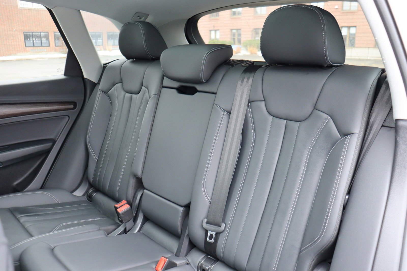 Used 2022 Audi Q5 e Premium w/ Convenience Package image 15