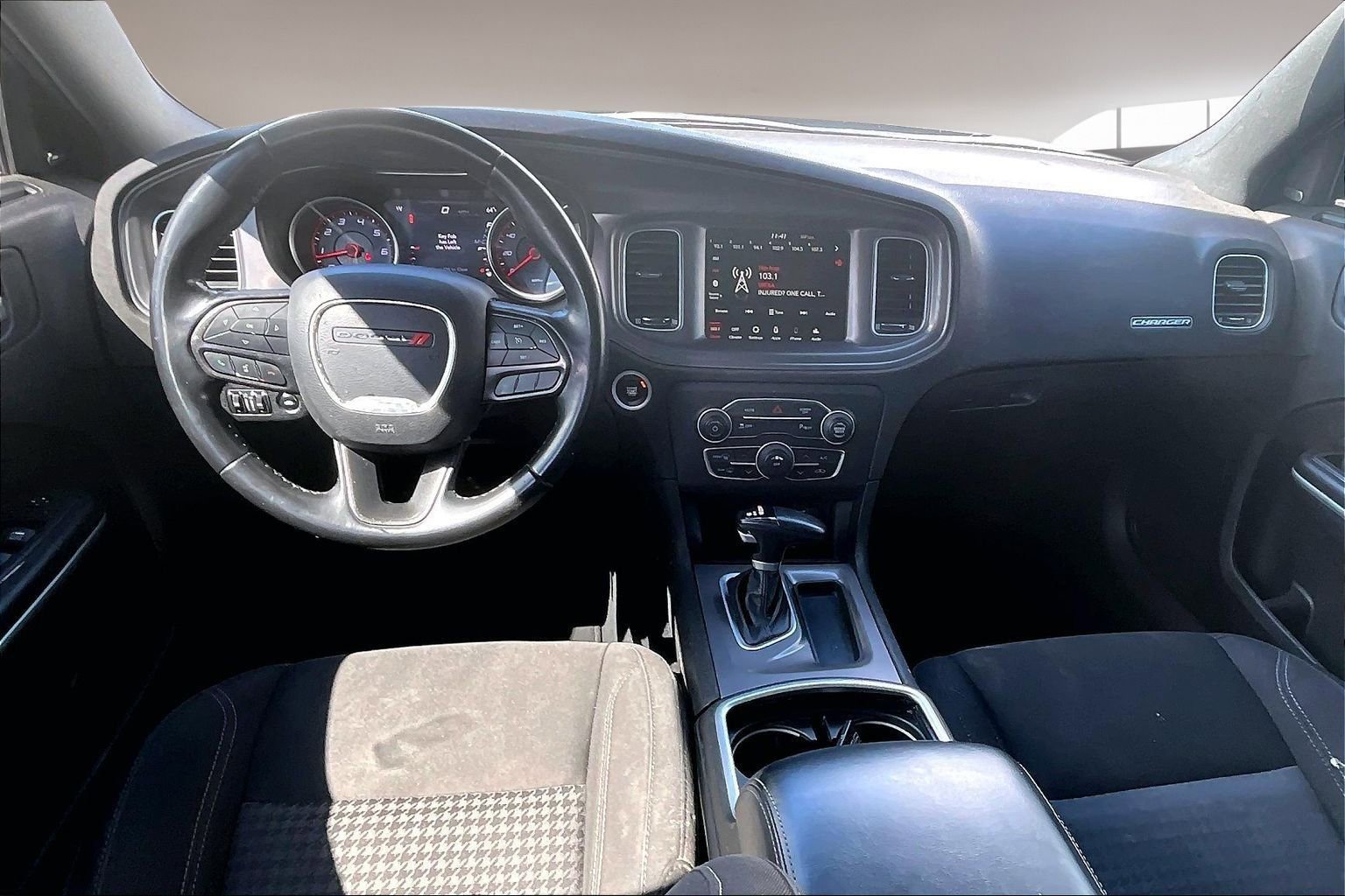 Used 2023 Dodge Charger SXT image 7