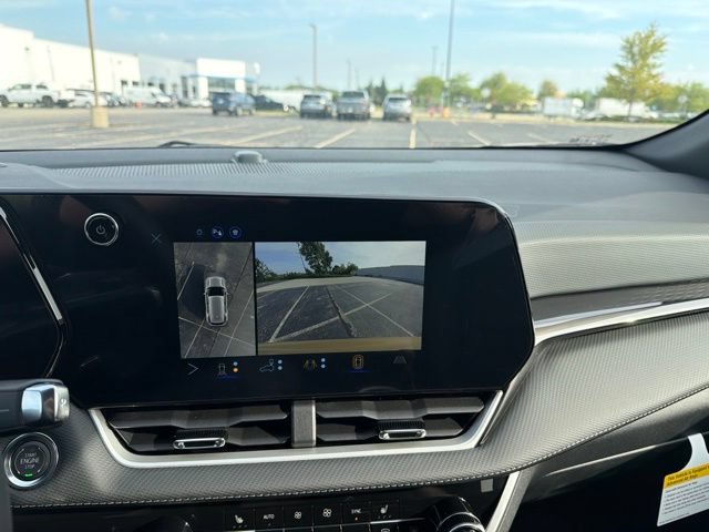New 2027 Chevrolet Equinox LT w/ Convenience Package II AWD/4WD image 16