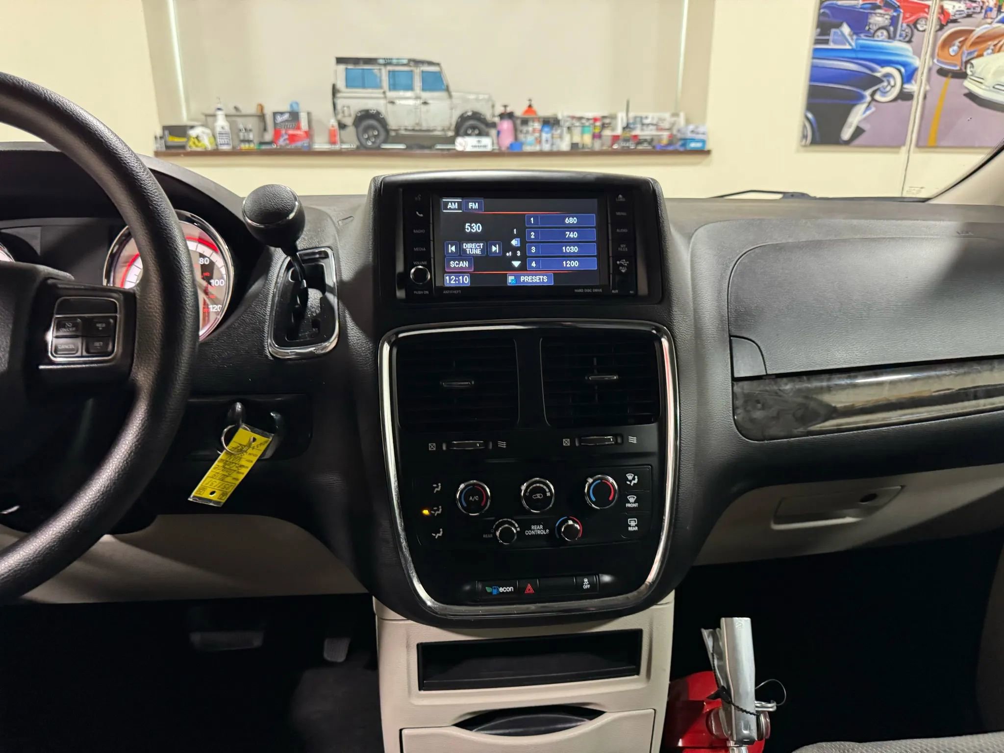 Used 2018 Dodge Grand Caravan SE image 54