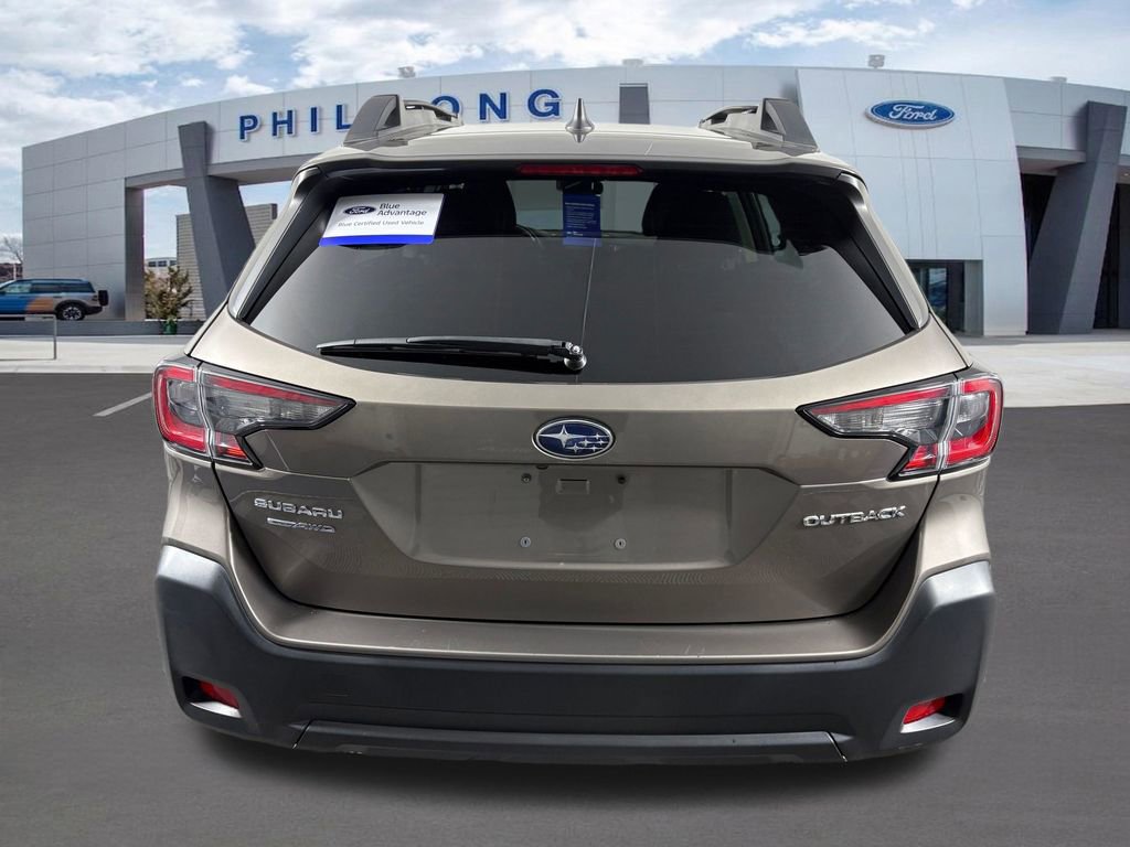 Used 2023 Subaru Outback Premium AWD/4WD image 4