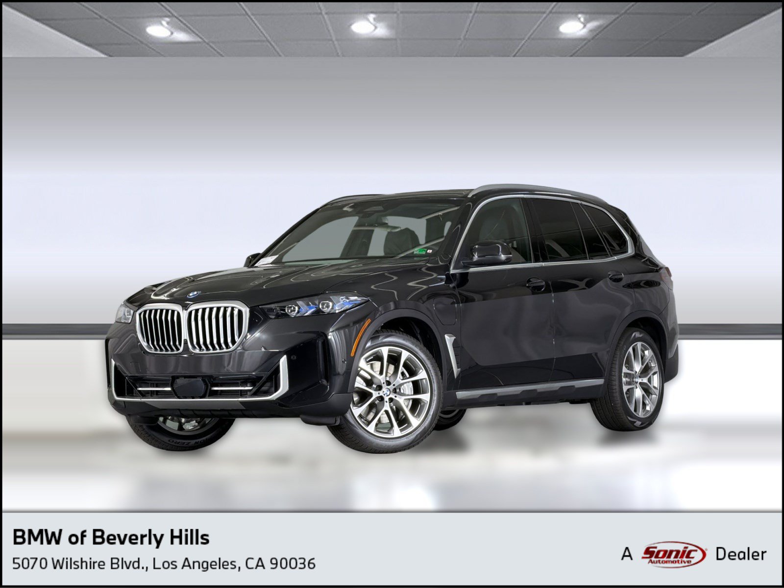 New 2026 BMW X5 xDrive50e w/ Climate Comfort Package AWD/4WD image 1