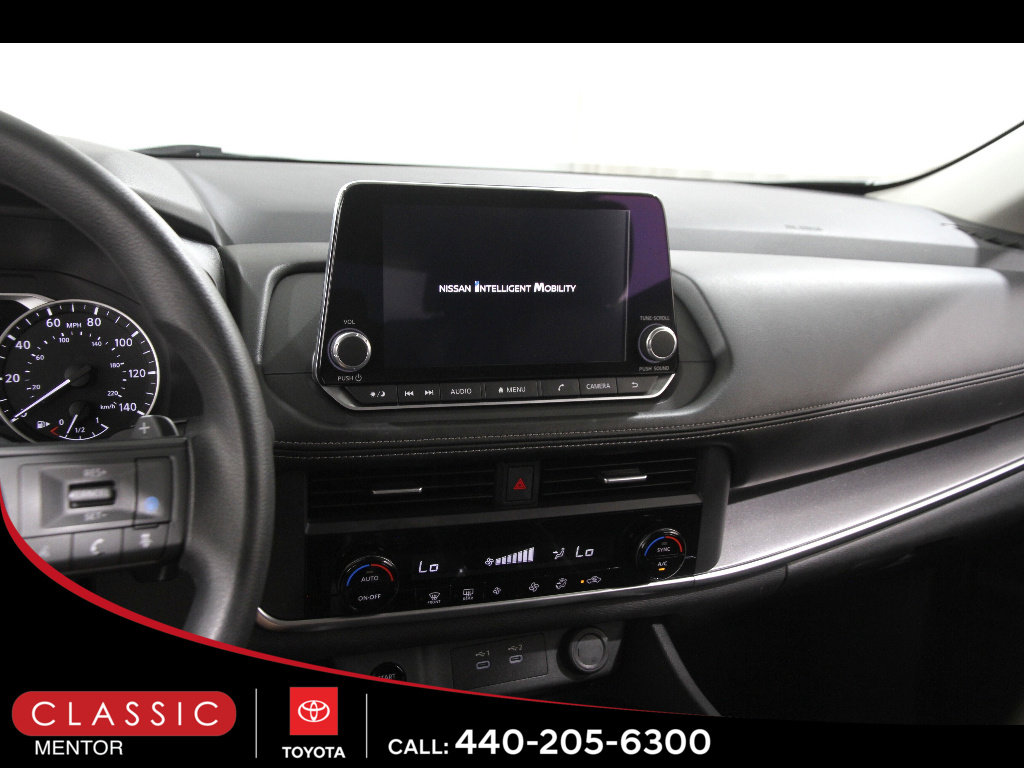 Used 2024 Nissan Rogue SV AWD/4WD image 8
