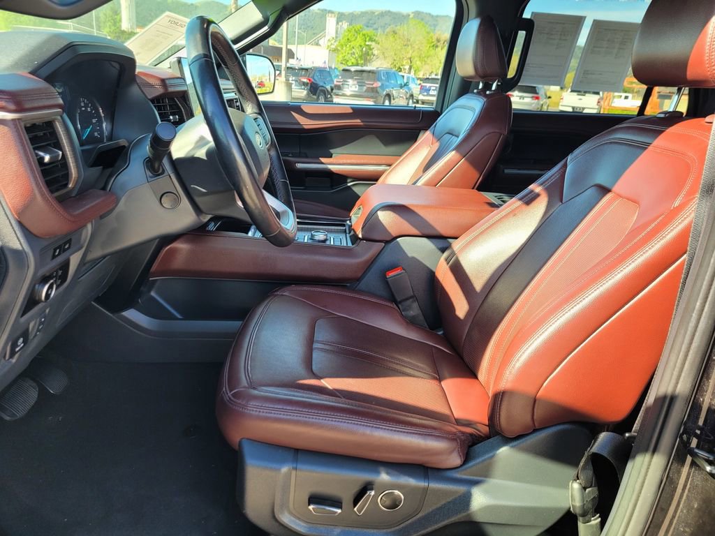 Used 2024 Ford Expedition Limited image 16