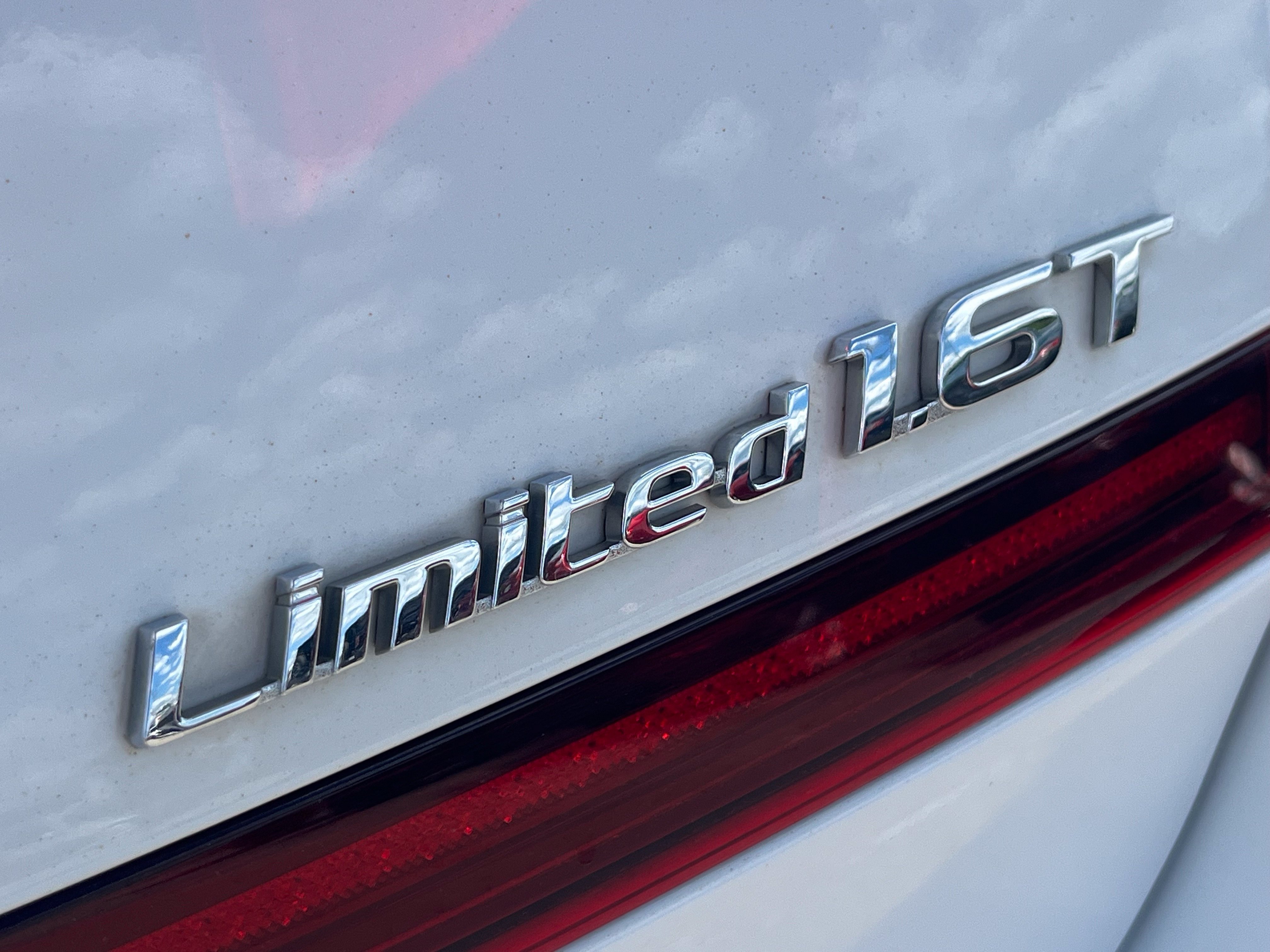 Used 2020 Hyundai Sonata Limited w/ Cargo Package FWD image 14