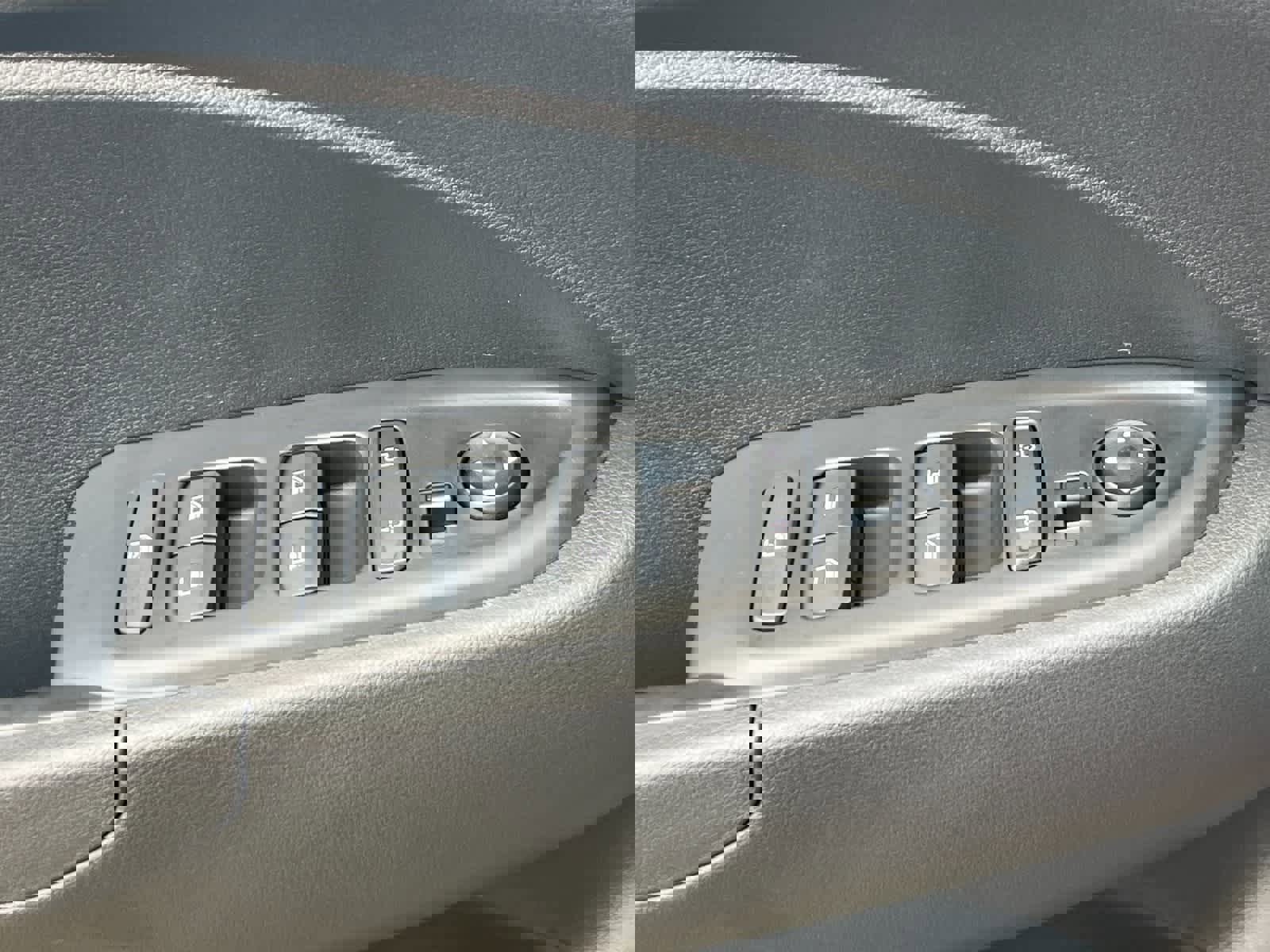 New 2026 Hyundai Venue SE image 12