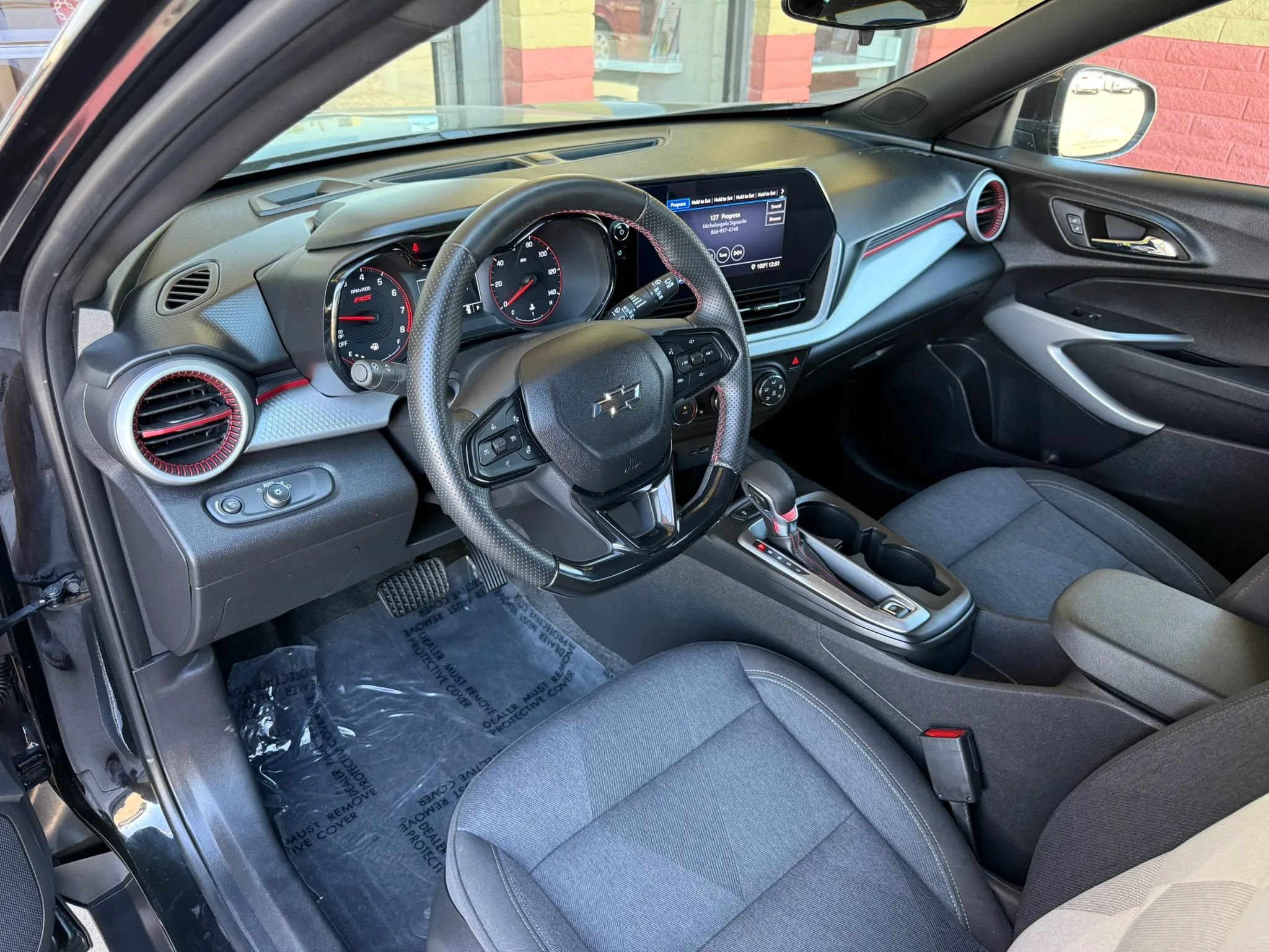 Used 2024 Chevrolet Trax RS FWD image 16