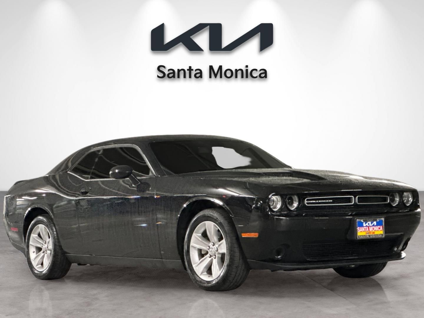 Used 2023 Dodge Challenger SXT image 8