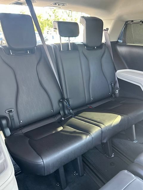Certified 2024 Kia Carnival EX FWD image 14