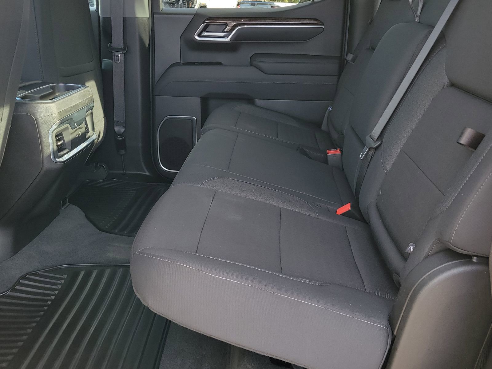 Used 2025 GMC Sierra 1500 Elevation w/ Preferred Package image 8