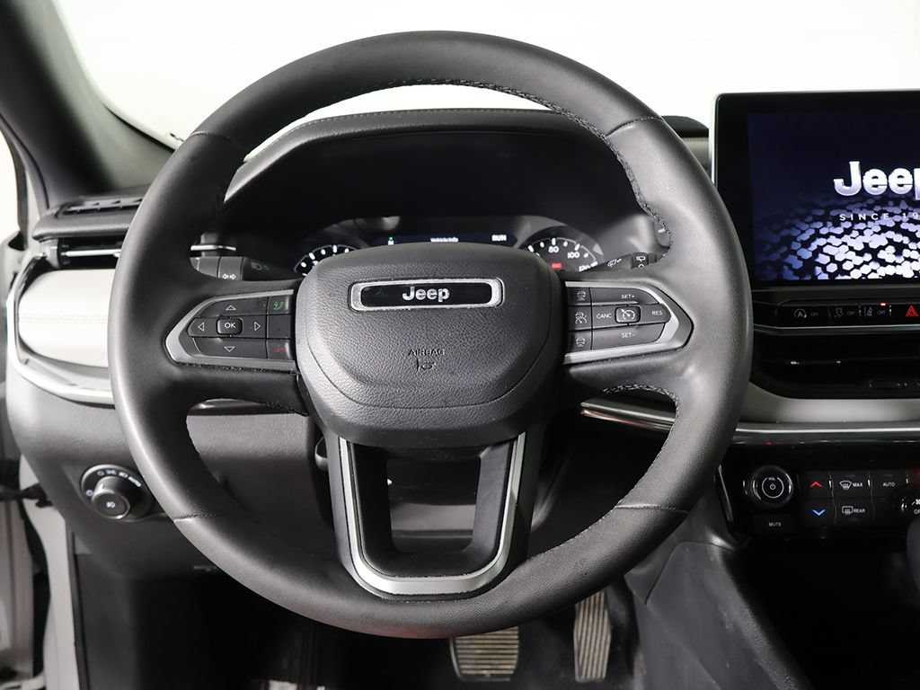 Used 2023 Jeep Compass Limited AWD/4WD image 36