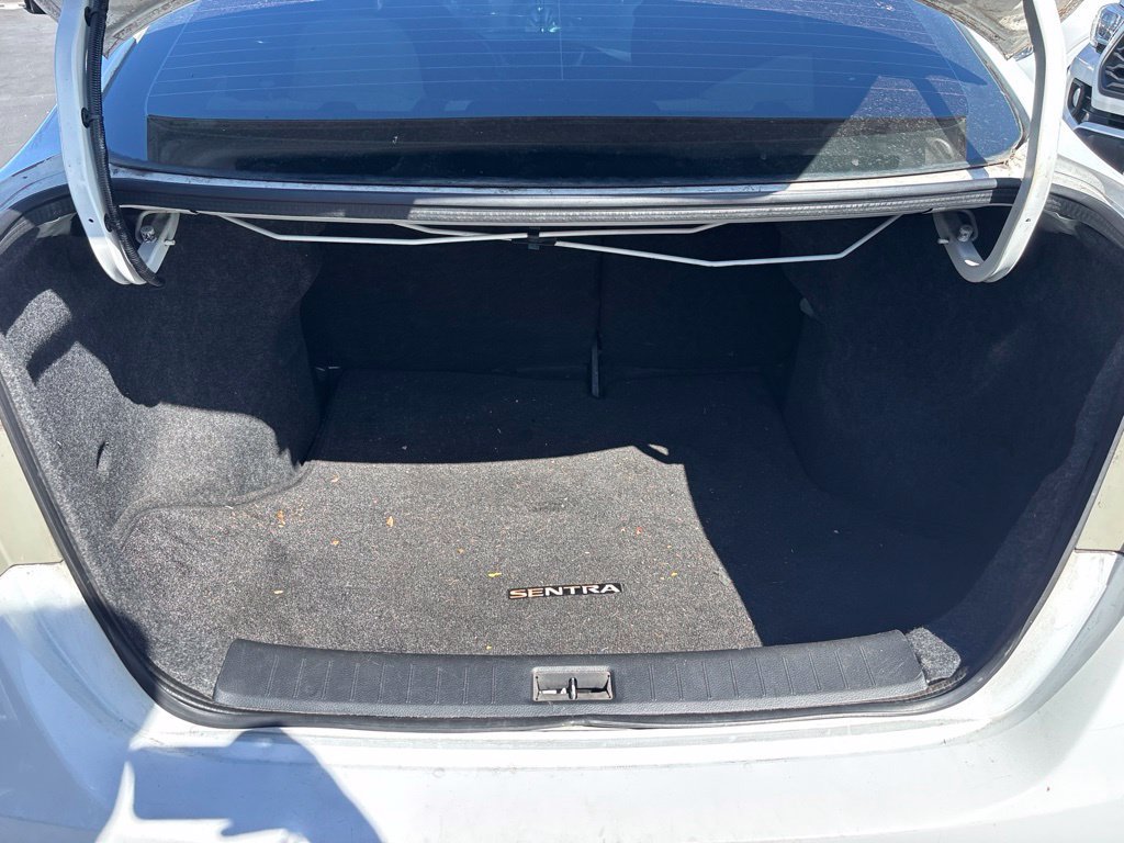 Used 2015 Nissan Sentra SV FWD image 10