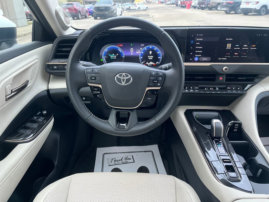 Certified 2025 Toyota Crown Limited image 14