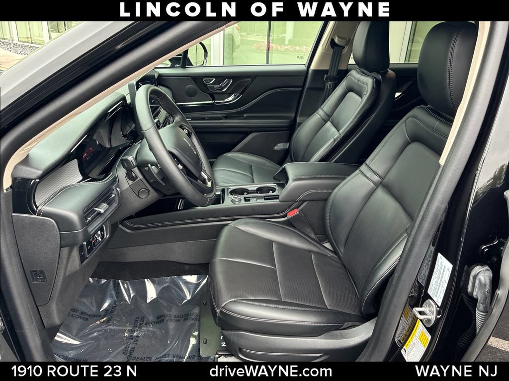 Certified 2024 Lincoln Corsair AWD w/ Equipment Group 101A image 12