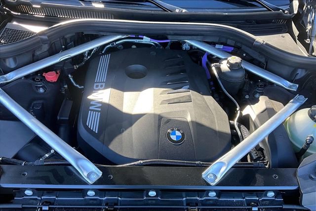 Used 2026 BMW X7 xDrive40i w/ Executive Package image 32