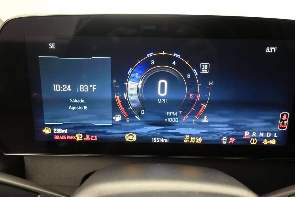 Used 2026 Chevrolet Traverse LT FWD image 13