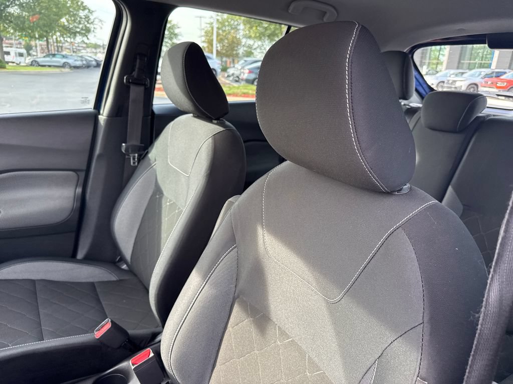Used 2018 Nissan Kicks SV FWD image 12