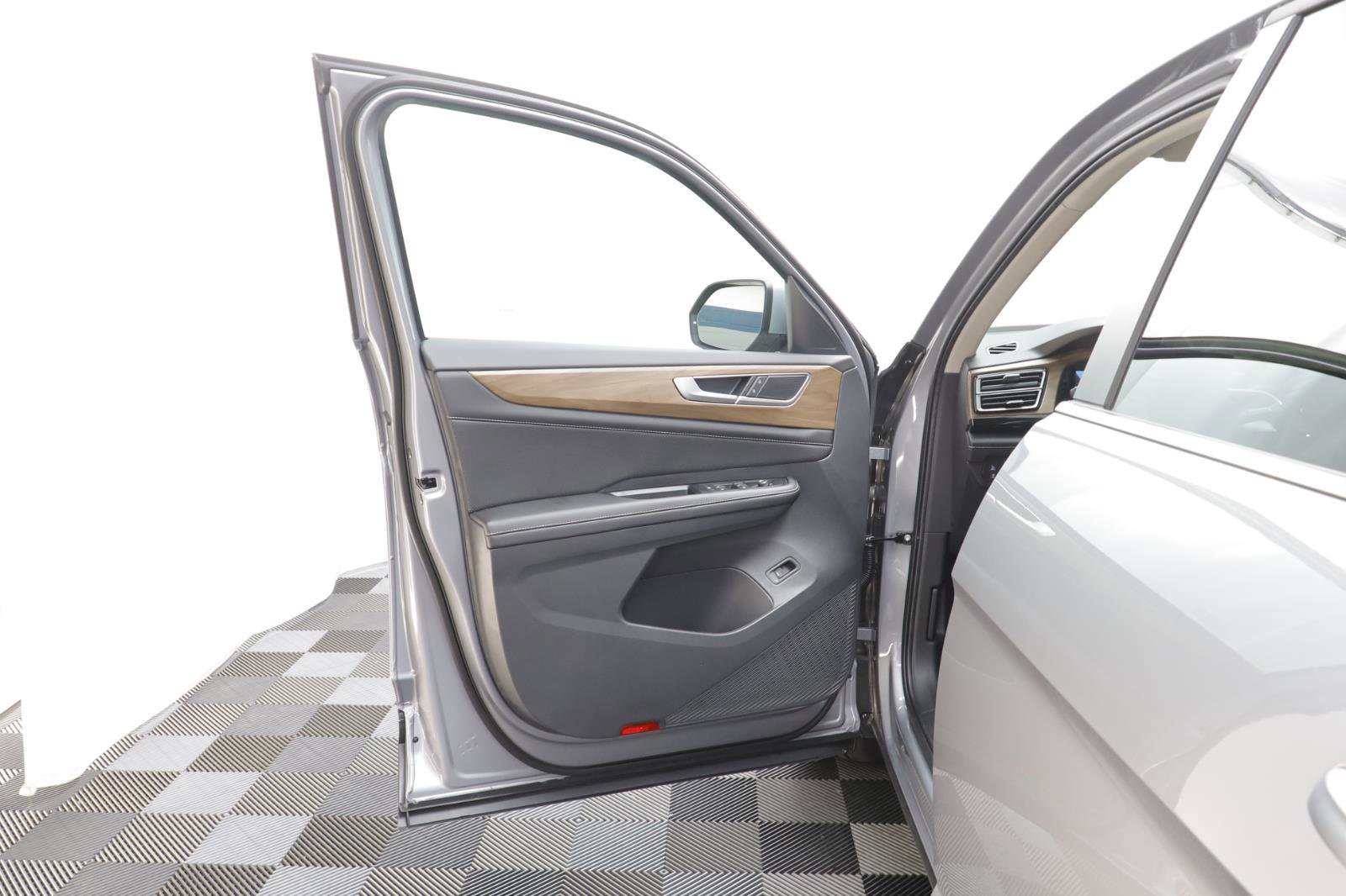 New 2026 Volkswagen Atlas SE image 5