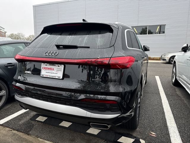Certified 2025 Audi Q5 Premium w/ Convenience Package image 4