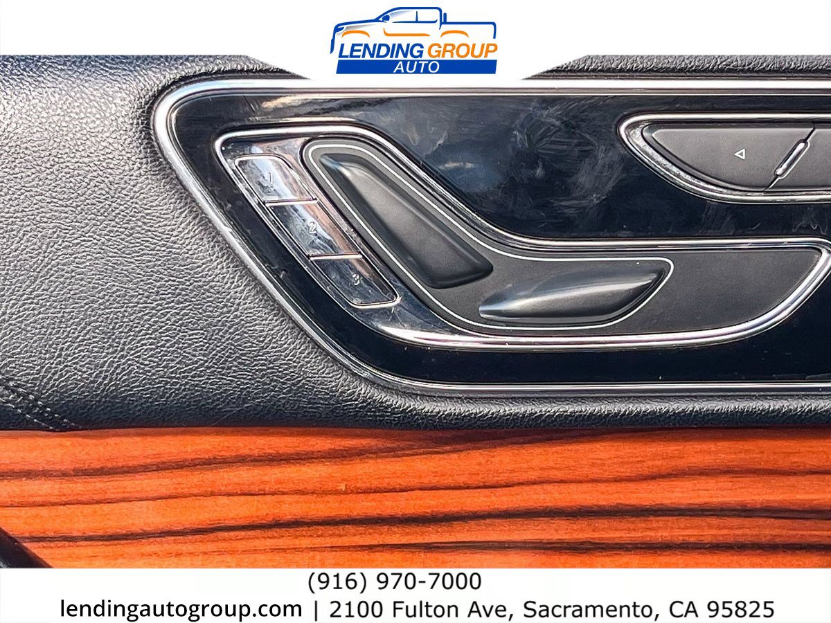 Used 2019 Lincoln Navigator Premiere image 20