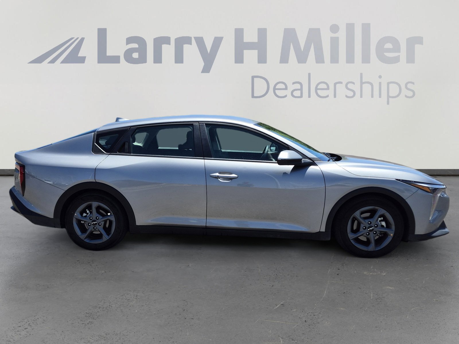 Used 2025 Kia K4 FWD image 6