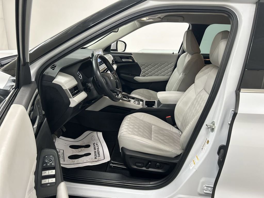 Used 2022 Mitsubishi Outlander SEL AWD/4WD image 9