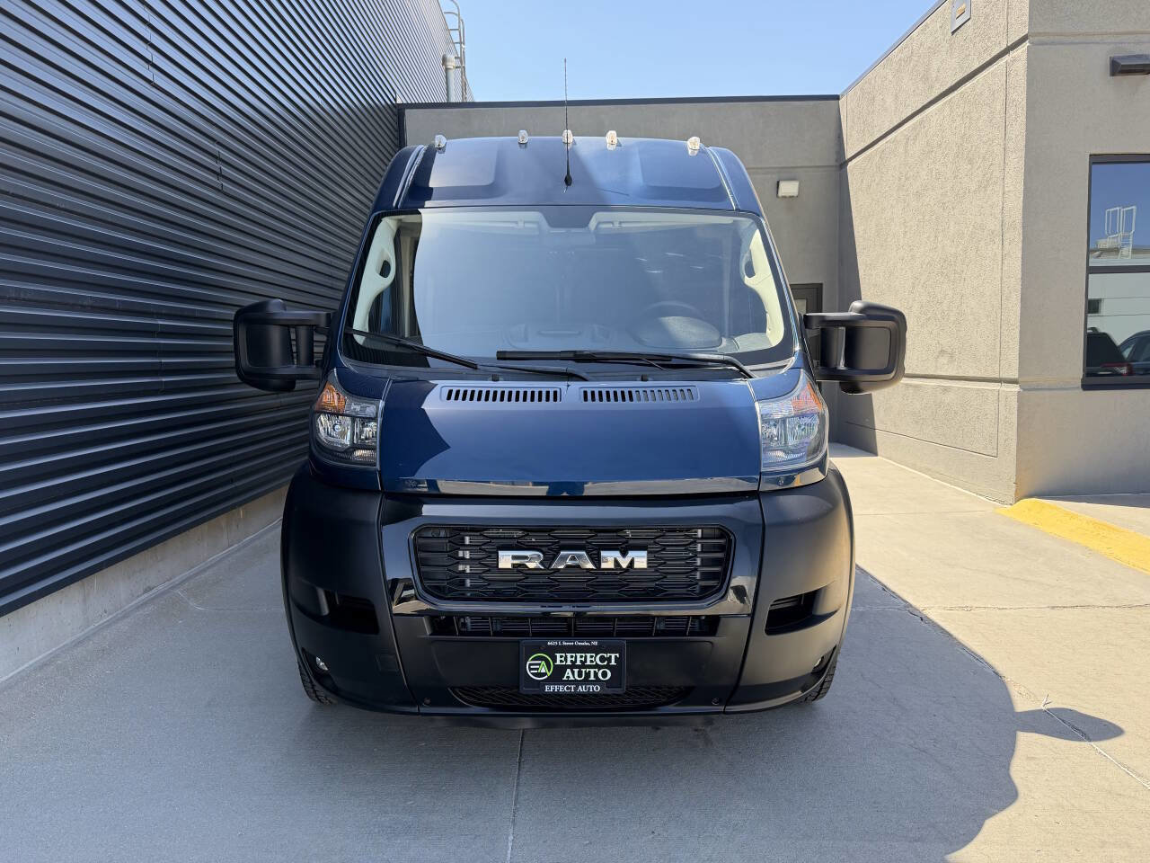 Used 2021 RAM ProMaster 2500 w/ Convenience Group FWD image 4