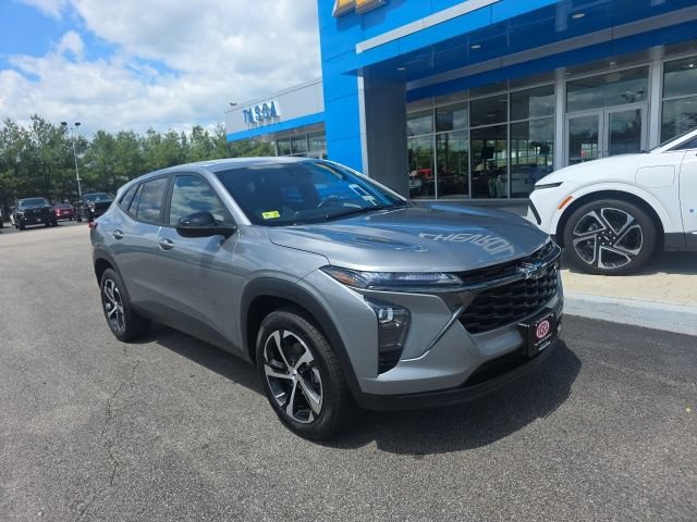 Used 2024 Chevrolet Trax RS