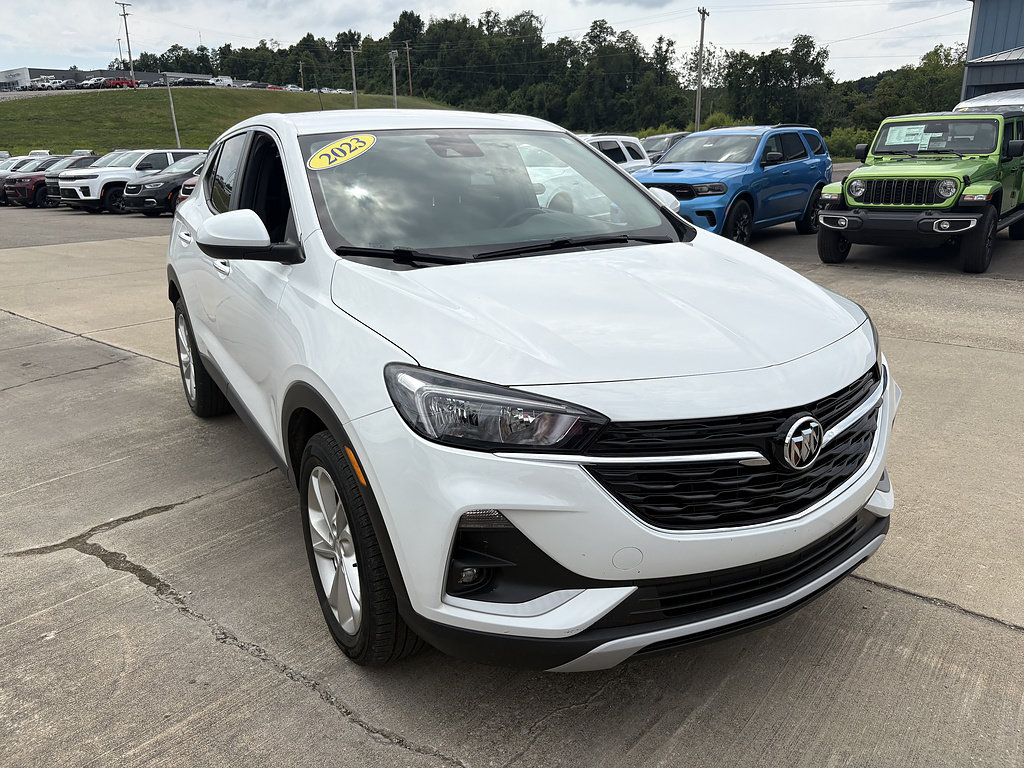 Used 2023 Buick Encore GX Preferred w/ Cold Weather Comfort Package FWD image 7