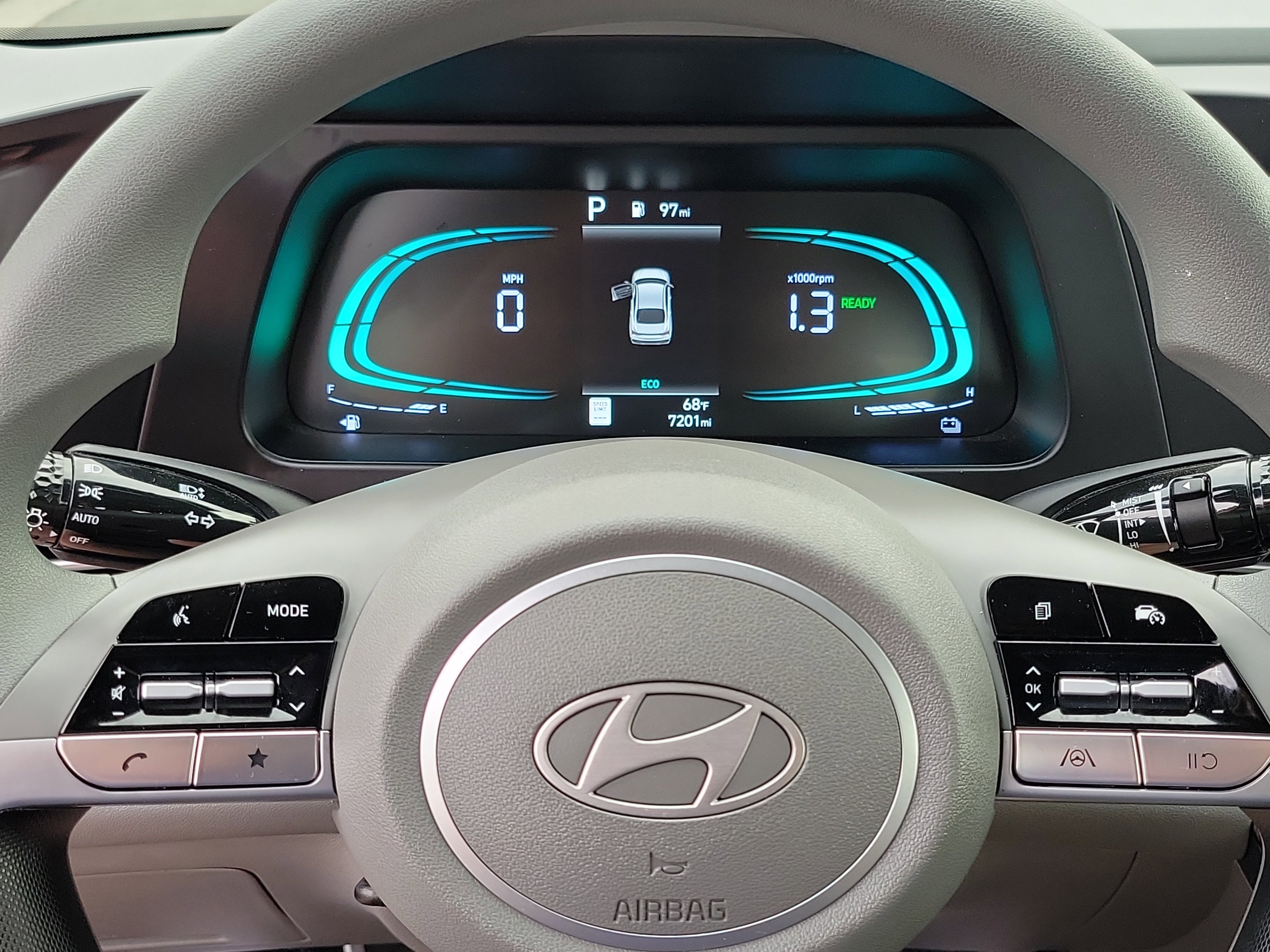 Certified 2025 Hyundai Elantra Hybrid FWD image 8