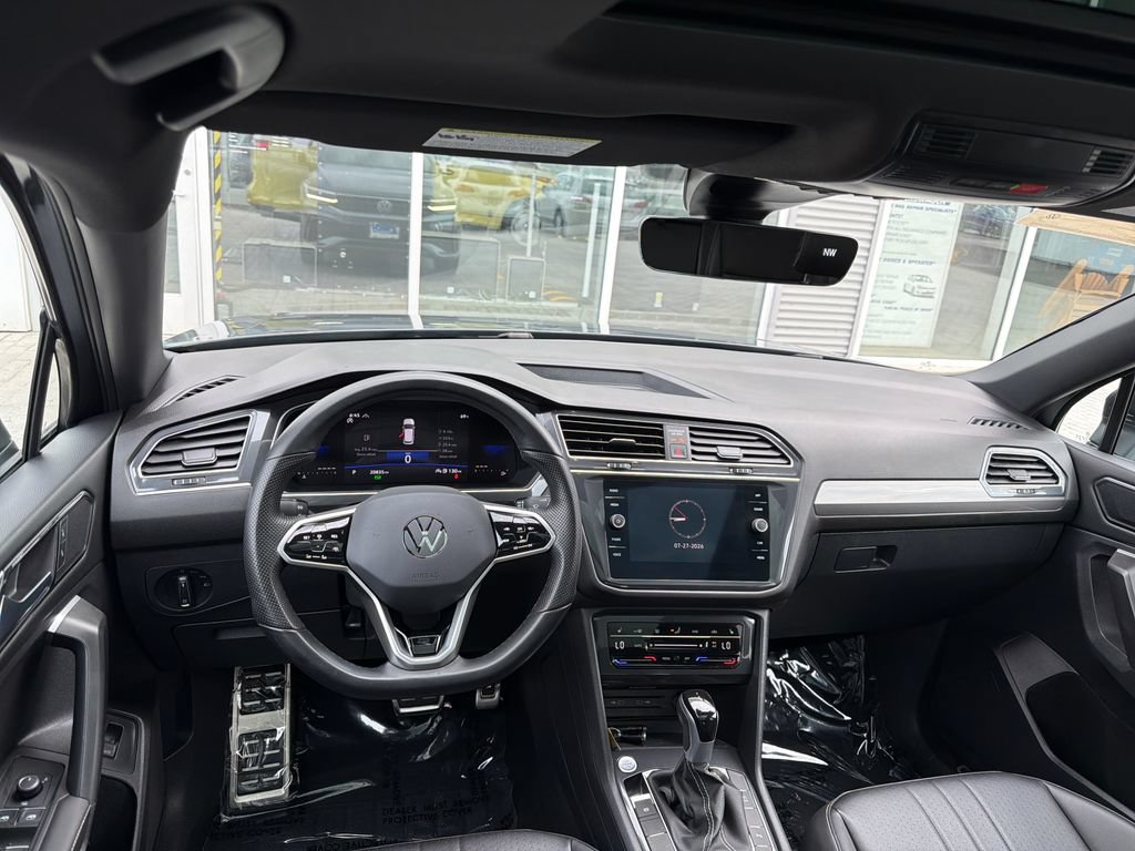 Certified 2024 Volkswagen Tiguan SE R-Line AWD/4WD image 15