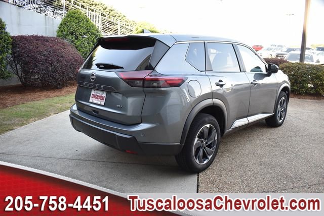Used 2024 Nissan Rogue SV image 11