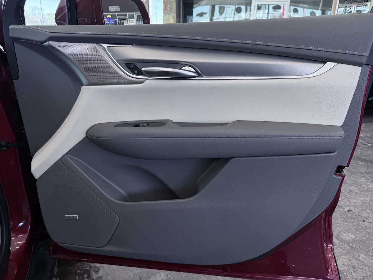 Used 2020 Cadillac XT5 Premium Luxury AWD/4WD image 22