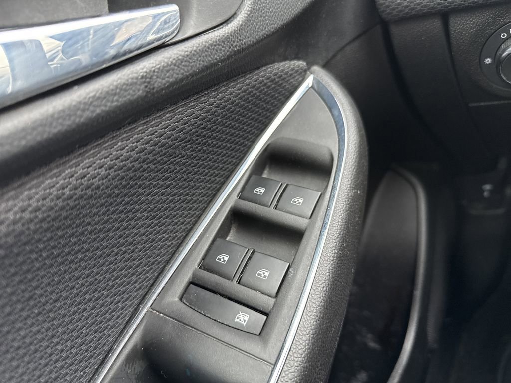 Used 2018 Chevrolet Cruze LT w/ Convenience Package FWD image 25