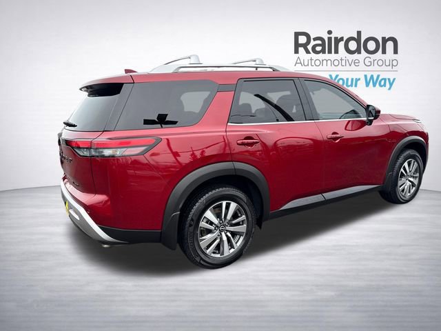 Used 2023 Nissan Pathfinder SL w/ Black Appearance Package image 8