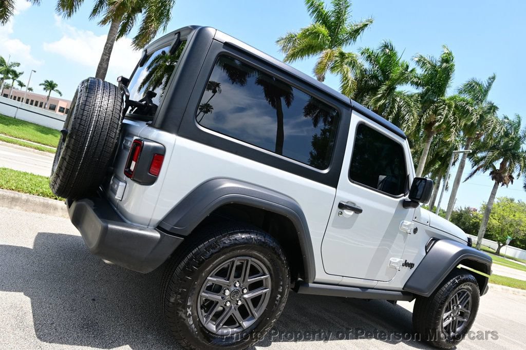 Used 2024 Jeep Wrangler Sport AWD/4WD image 3