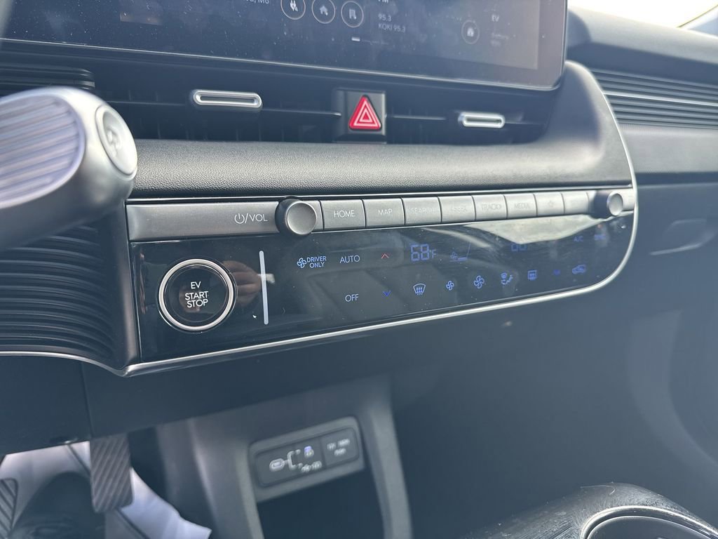 Used 2025 Hyundai Ioniq 5 SEL image 25