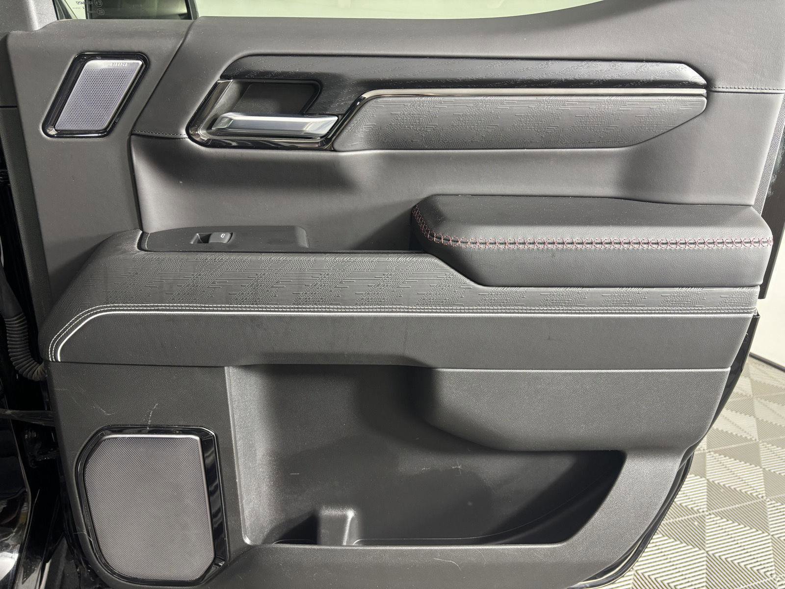 Used 2022 GMC Sierra 1500 AT4X image 21