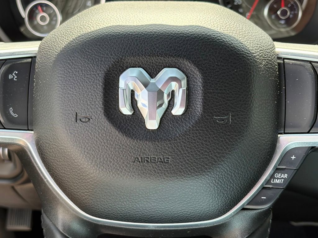 Used 2024 RAM 3500 Big Horn image 32