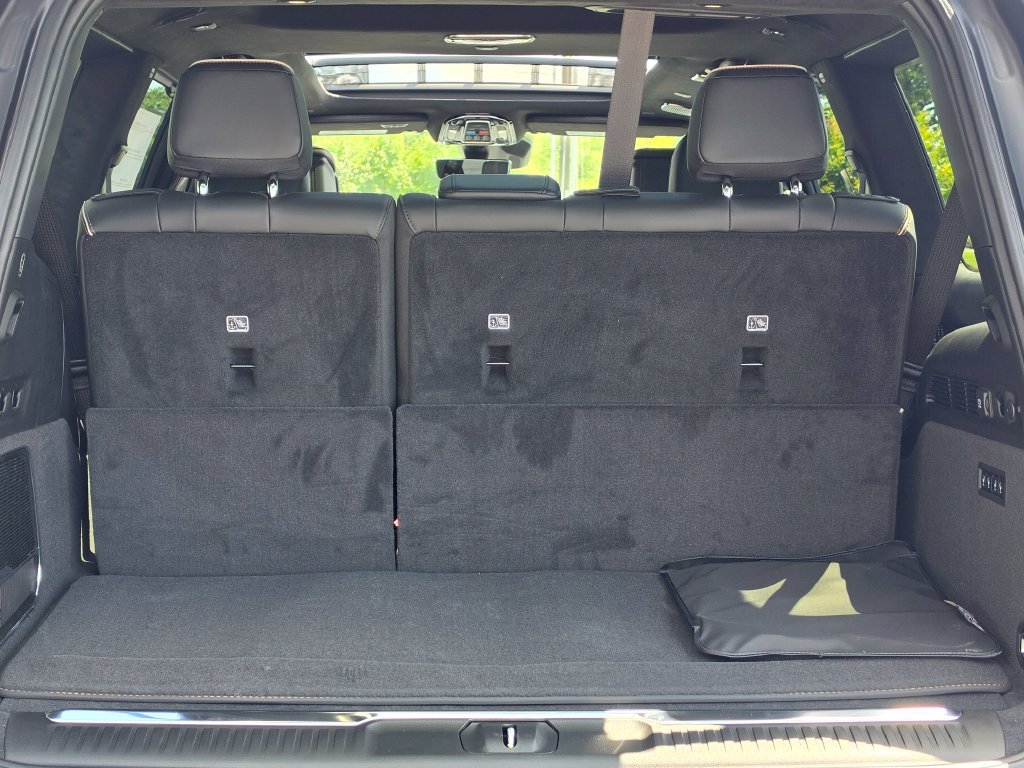 New 2026 Jeep Grand Wagoneer Summit AWD/4WD image 37