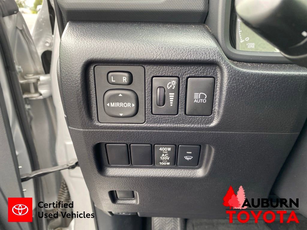 Used 2023 Toyota 4Runner SR5 AWD/4WD image 33
