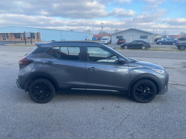 Used 2024 Nissan Kicks SR w/ SR Premium Package FWD image 7