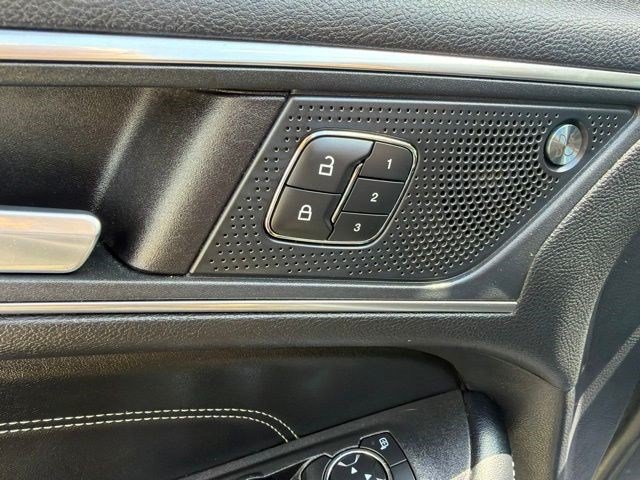 Used 2022 Ford Edge Titanium AWD/4WD image 13