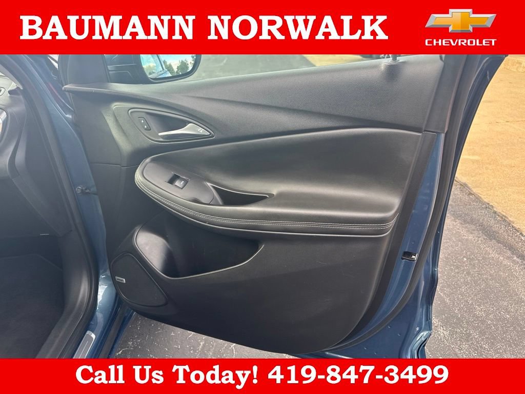 Used 2024 Buick Encore GX Avenir w/ Avenir Convenience Package FWD image 12