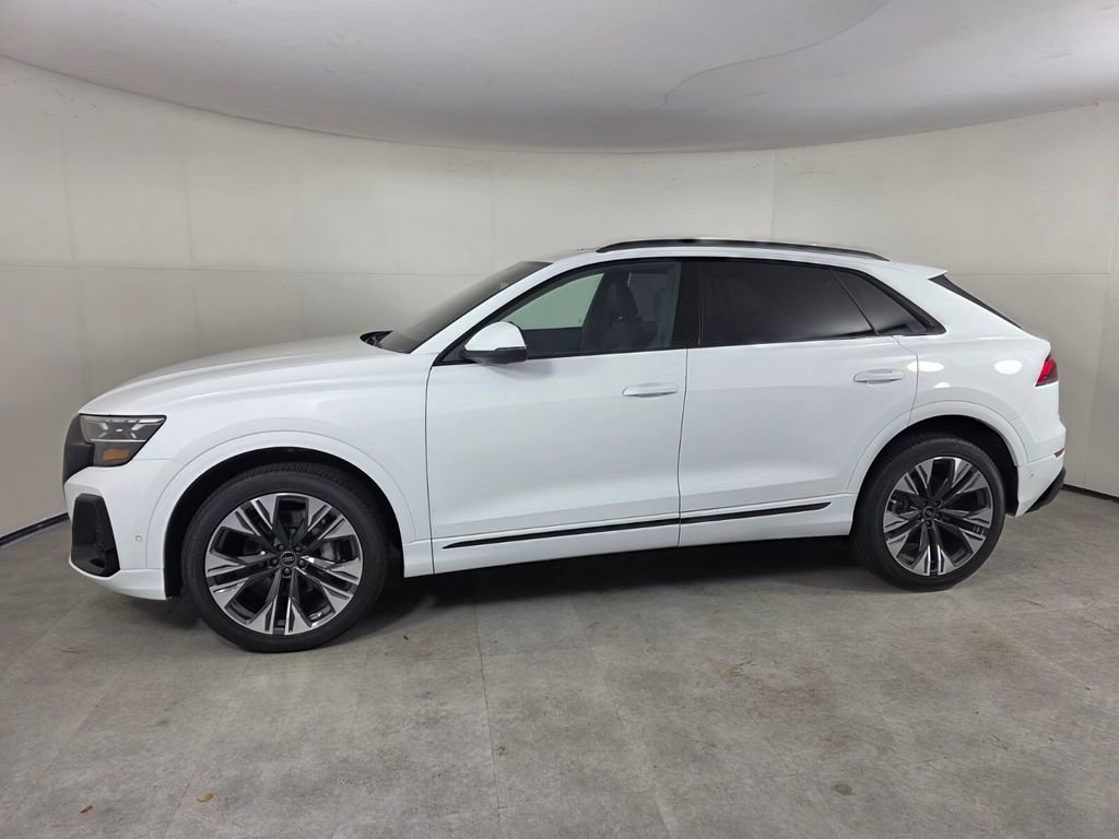 Used 2025 Audi Q8 Prestige image 7