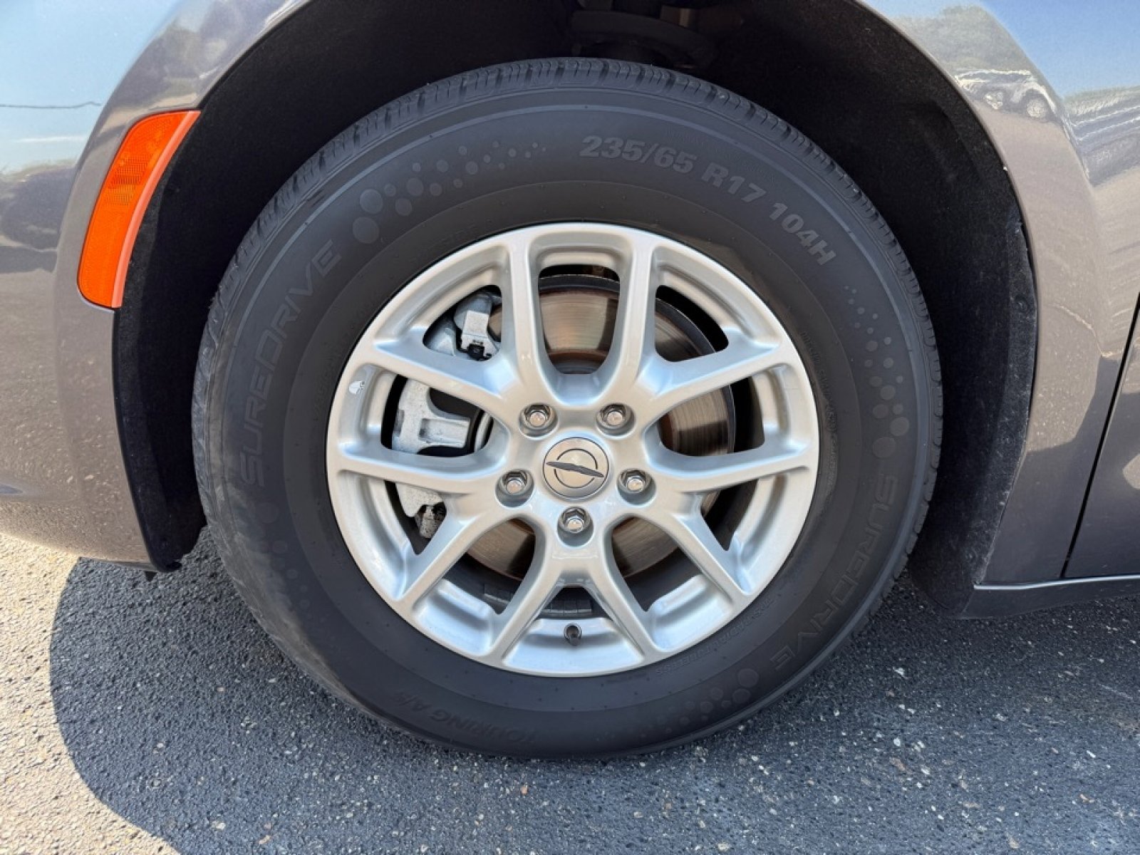 Used 2023 Chrysler Pacifica Touring-L image 29