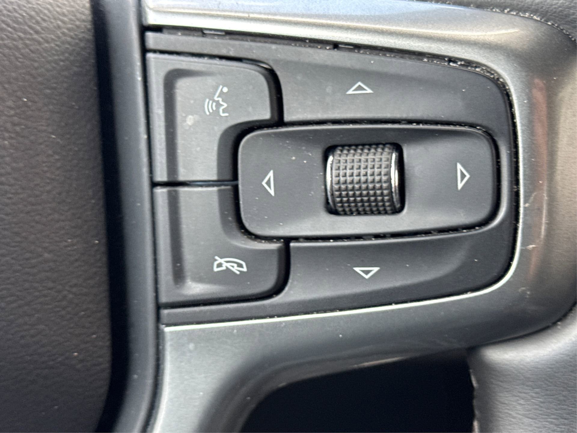 Certified 2024 Chevrolet Silverado 2500 LT image 34